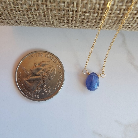 TANZANITE Necklace Minimalist Crystal Gemstone December Birthstone - Picture 4 of 4